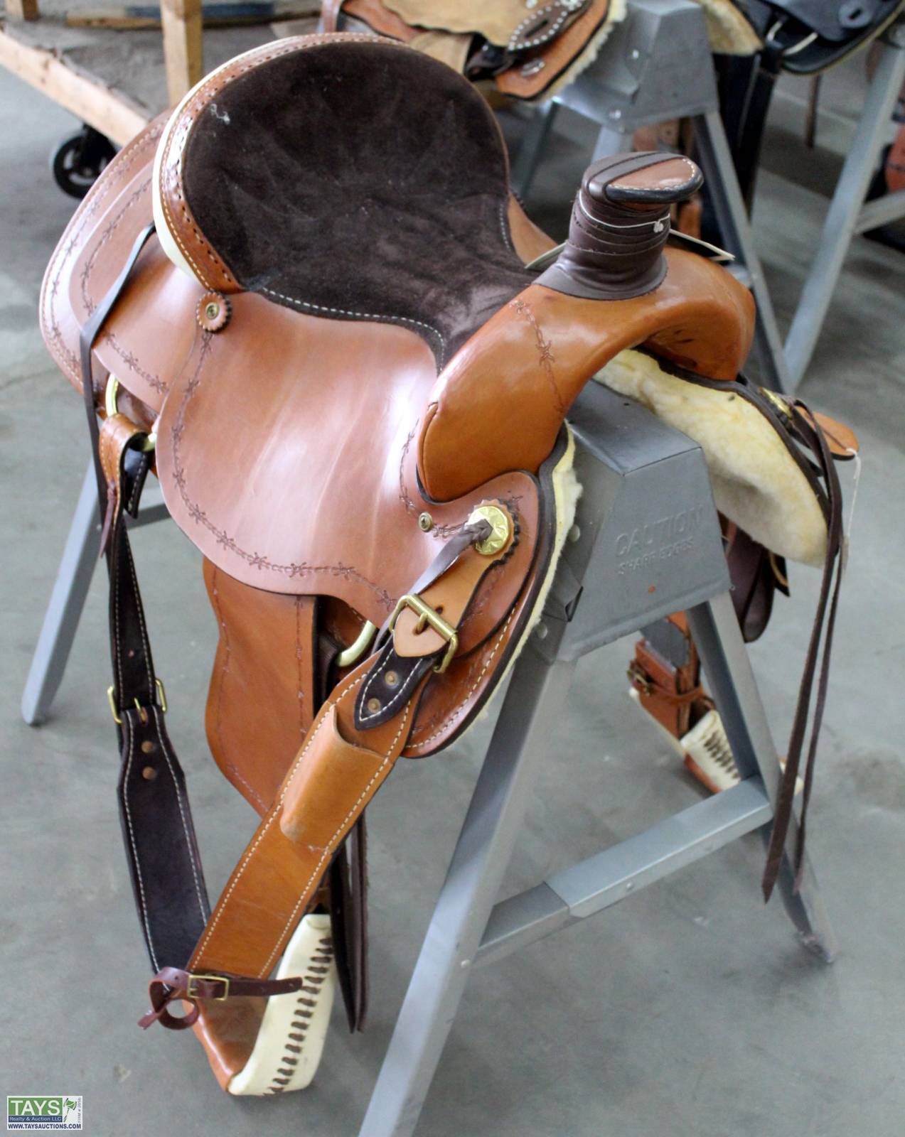 Tays Realty & Auction Auction ONLINE ABSOLUTE AUCTION COMBINES