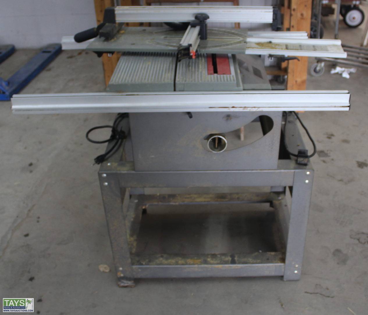 Tays Realty & Auction Auction: ONLINE ABSOLUTE AUCTION: TRACTORS - VEHICLES - TOOLS HEAVY EQUIPMENT ITEM: Ryobi BT3000 Table Saw