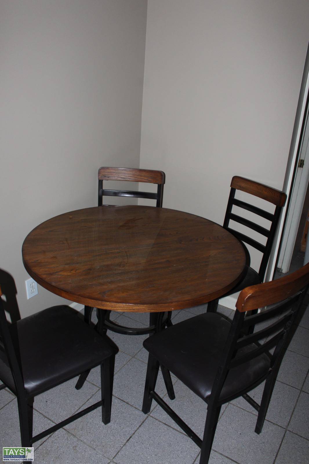 Tays Realty & Auction Auction ONLINE FORECLOSURE AUCTION SHOP