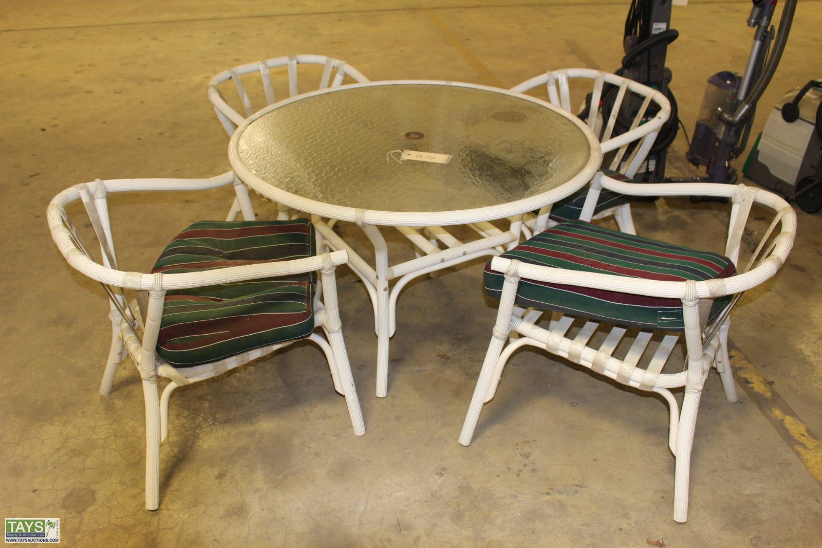 Tays Realty & Auction Auction ONLINE ABSOLUTE AUCTION FURNITURE