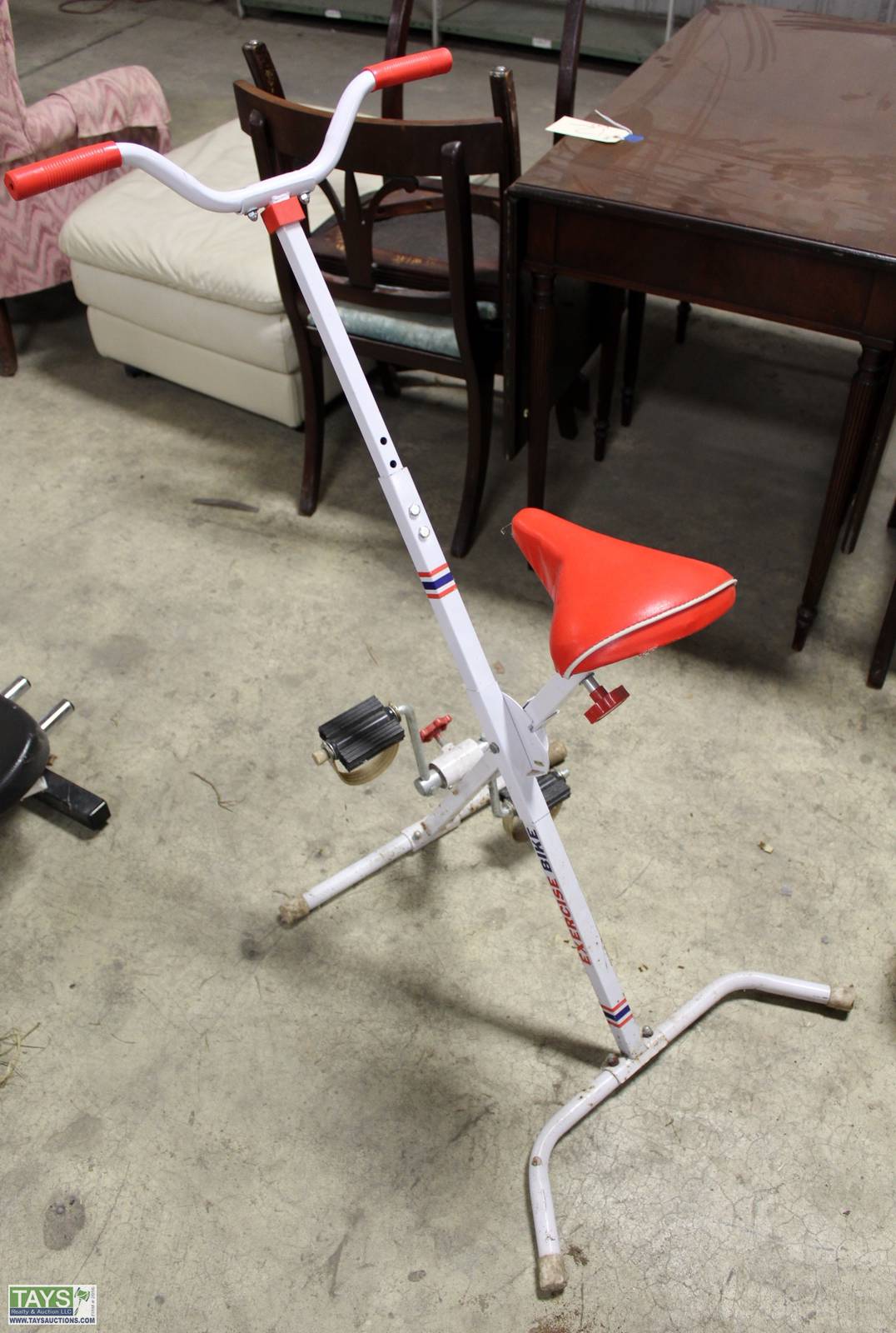 Tays Realty & Auction Auction ONLINE ABSOLUTE AUCTION FURNITURE