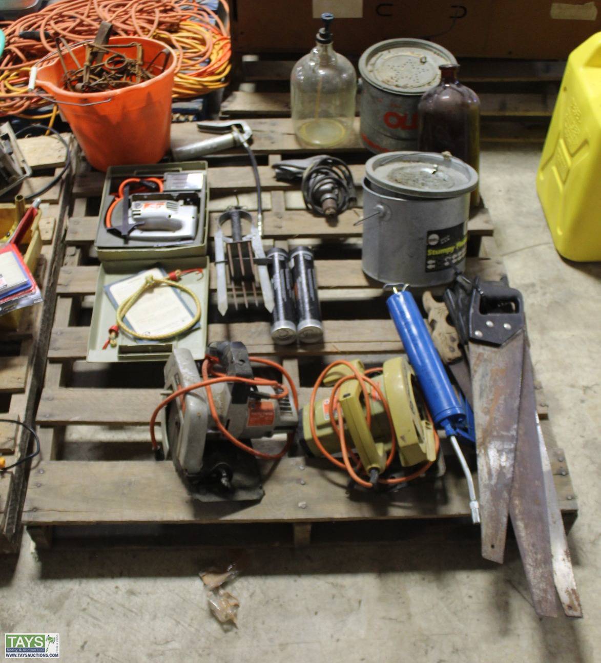 Tays Realty & Auction Auction ONLINE ABSOLUTE AUCTION FURNITURE