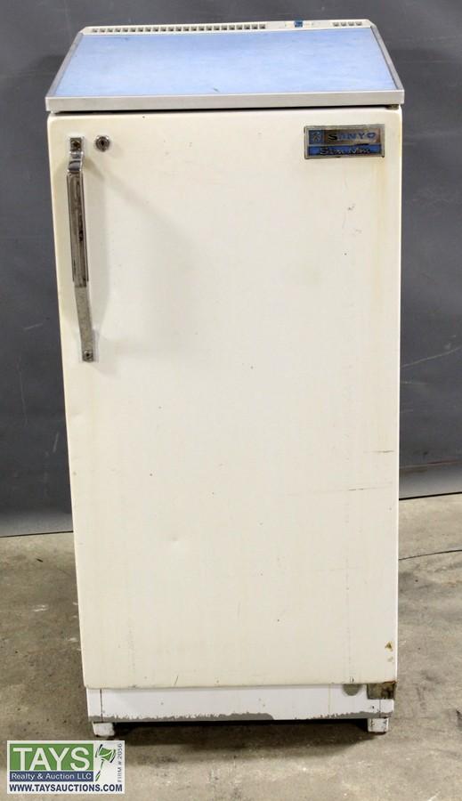 Tays Realty & Auction Auction ABSOLUTE ONLINE AUCTION FURNITURE