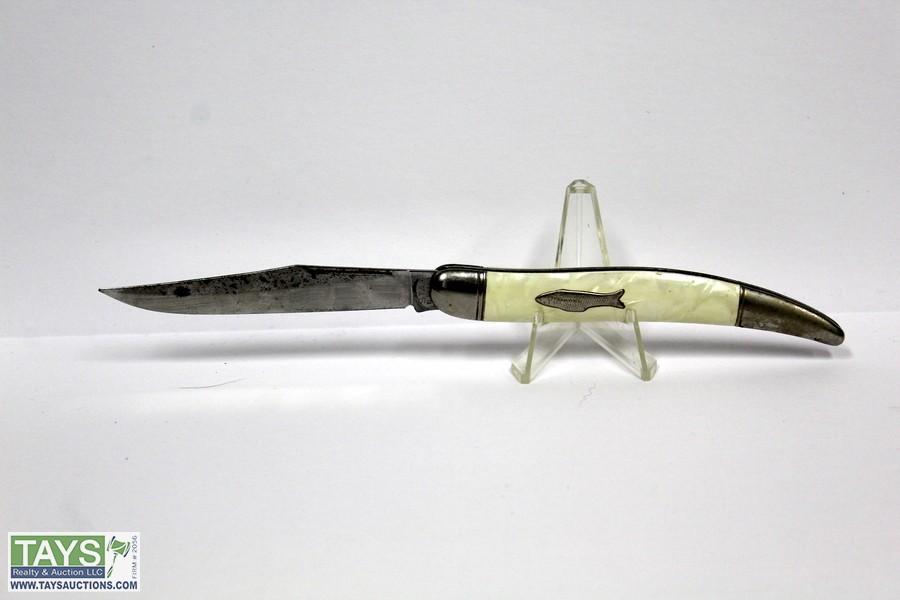 Tays Realty & Auction - Auction: ABSOLUTE ONLINE AUCTION: FIREARMS - COINS  - COLLECTIBLES - VEHICLES ITEM: Vintage Stag Irish Fishing Knife